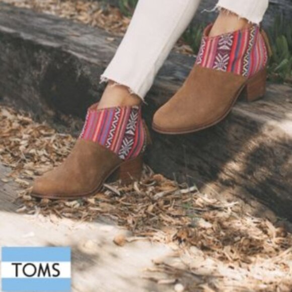 Toms Shoes - Toms Leila Suede Southwestern Ankle Boots Size 8 Textile Festival